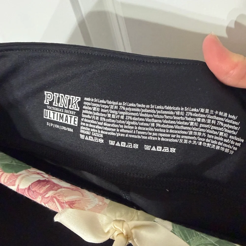 PINK Victoria's Secret Black Leggings with Red Panels - Picture 4 of 4